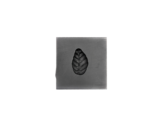 Graphite Leaf Push Mold 3/4 x 1"